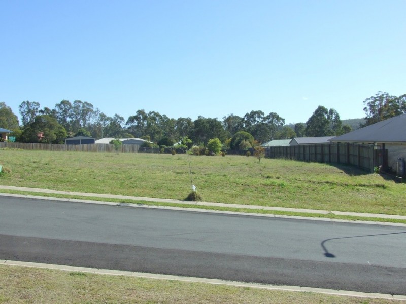 6 Lewis Street, Crows Nest QLD 4355