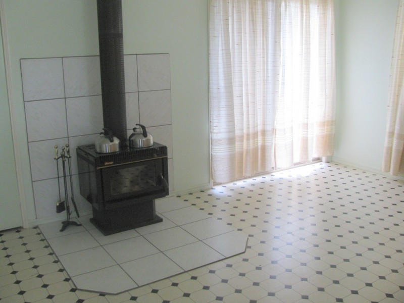 63 Albert Street West, Crows Nest QLD 4355