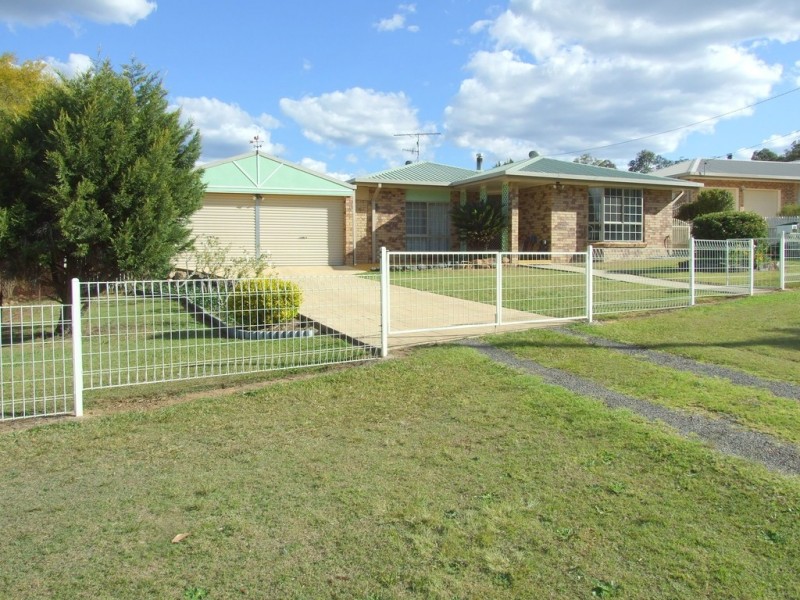 63 Albert Street West, Crows Nest QLD 4355