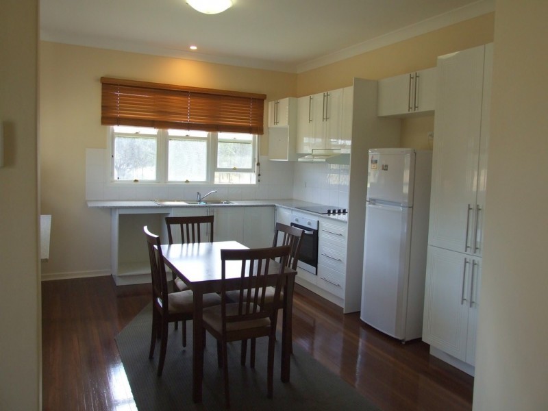 7 Eames Street, Crows Nest QLD 4355