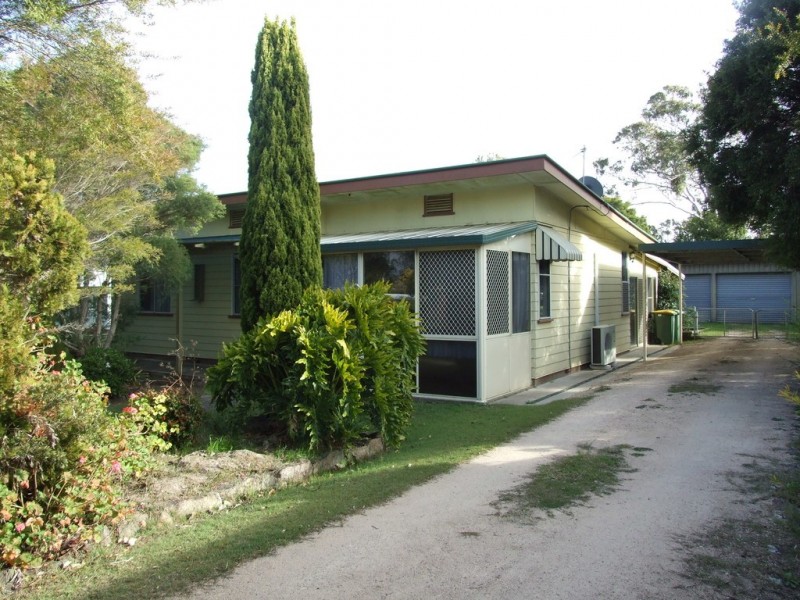 32 South Street, Crows Nest QLD 4355
