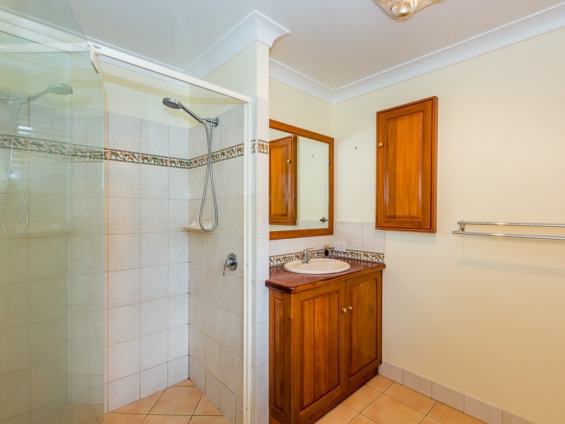 10 Devoncourt Road, Crows Nest QLD 4355