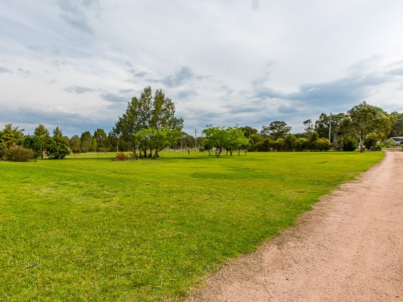 10 Devoncourt Road, Crows Nest QLD 4355