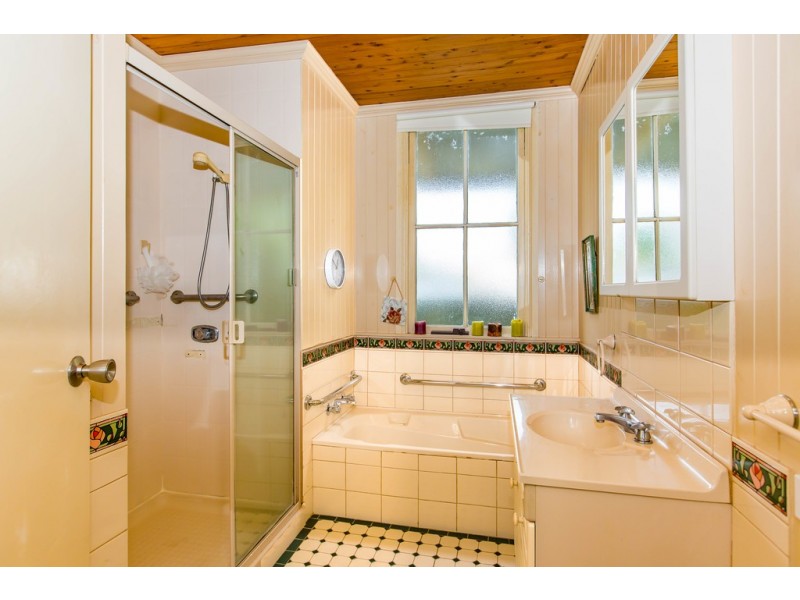 28 Nolan Street, Crows Nest QLD 4355