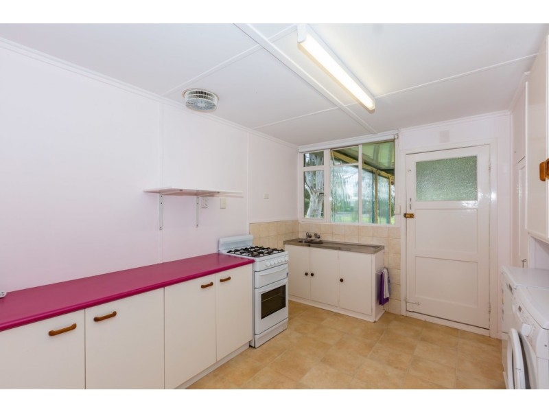 26a South Street, Crows Nest QLD 4355