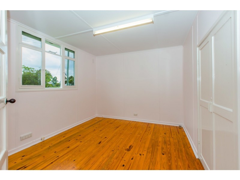 26a South Street, Crows Nest QLD 4355