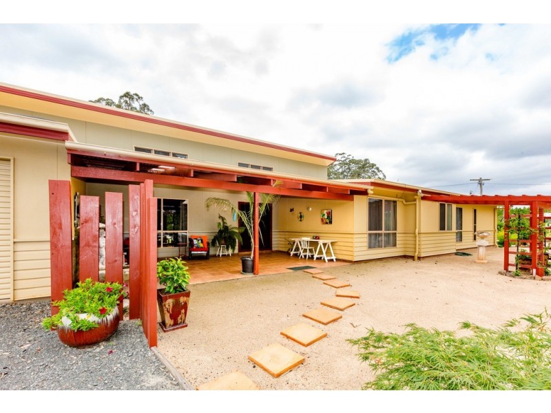 18 William Street, Pechey QLD 4352