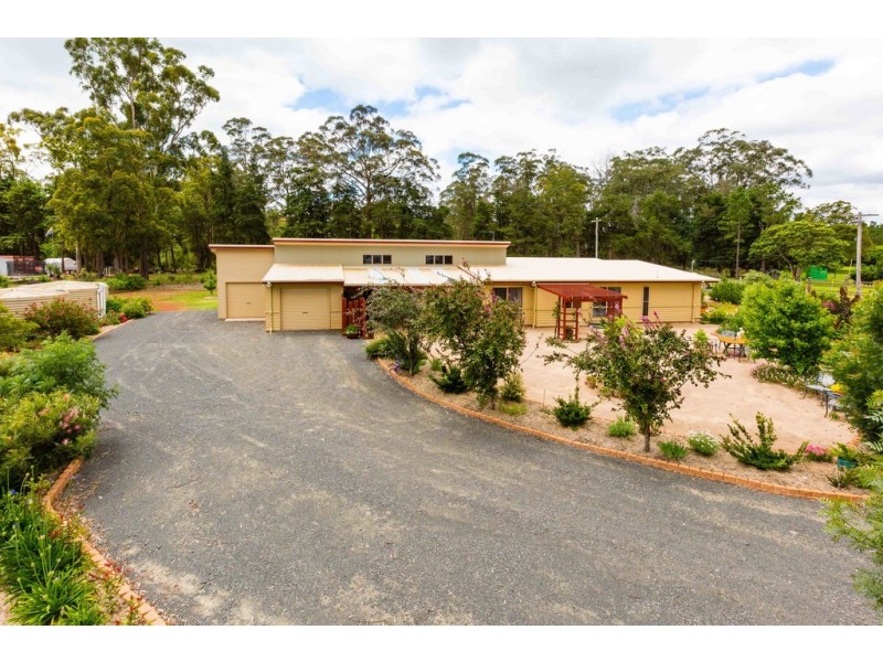 18 William Street, Pechey QLD 4352