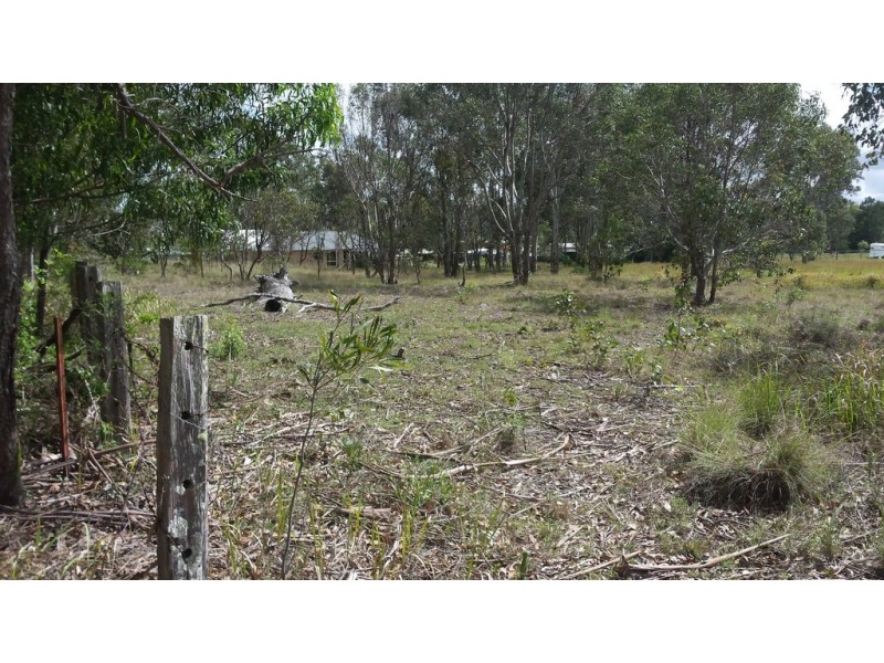 2 Chas Road, Crows Nest QLD 4355