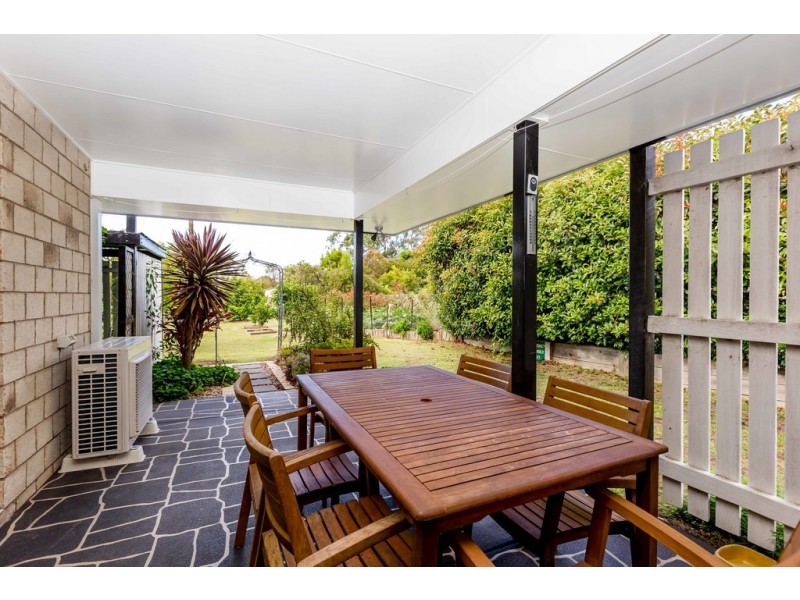 8 Samuel Avenue, Crows Nest QLD 4355