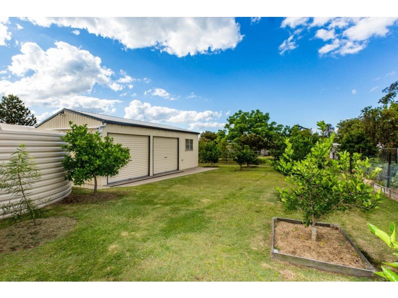 8 Samuel Avenue, Crows Nest QLD 4355