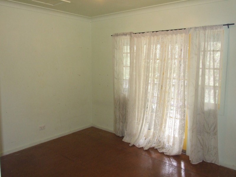 185 Post Office Road, Ravensbourne QLD 4352