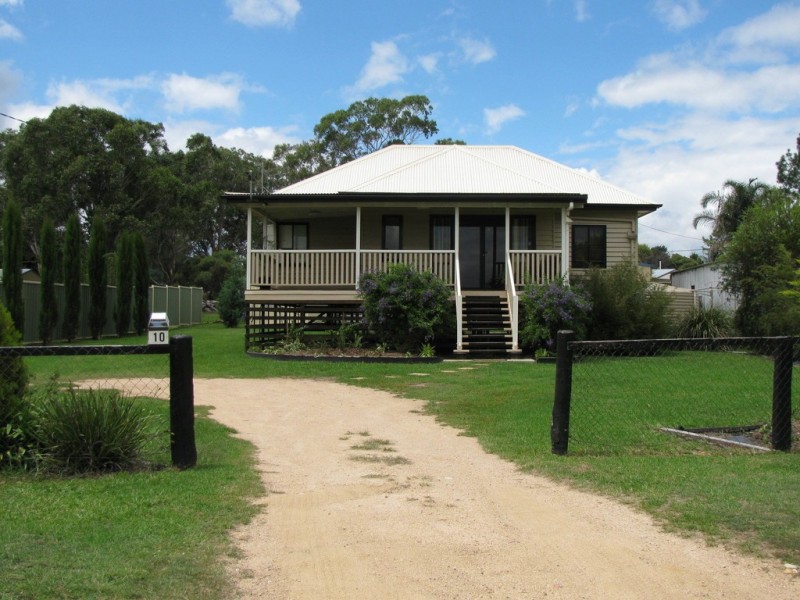 10 Park Road, Crows Nest QLD 4355