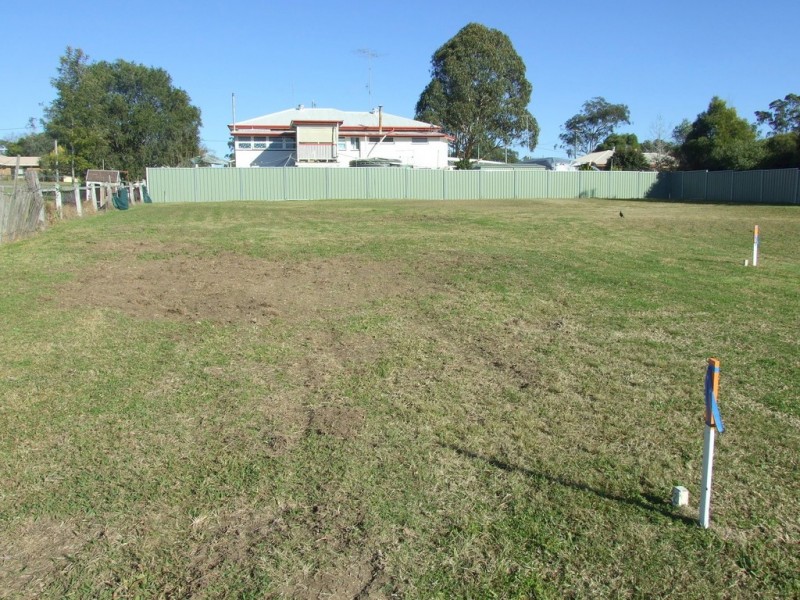 1a Gleeson Street, Crows Nest QLD 4355