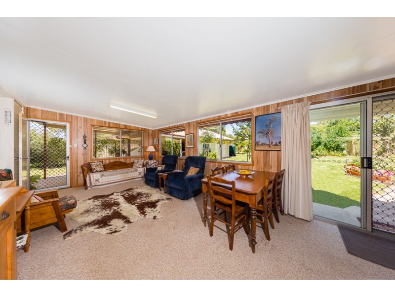 13 Gleeson Street, Crows Nest QLD 4355