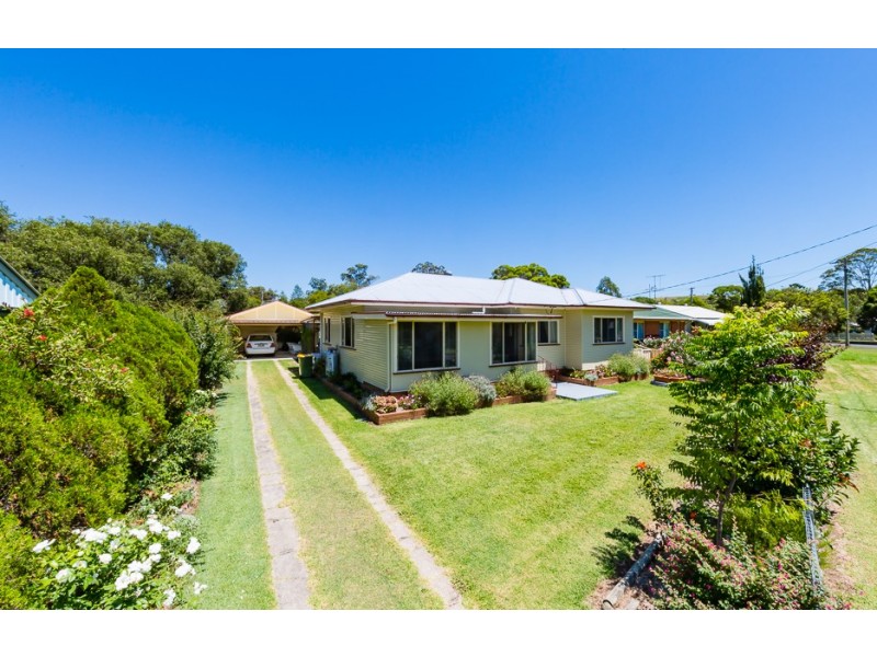 13 Gleeson Street, Crows Nest QLD 4355