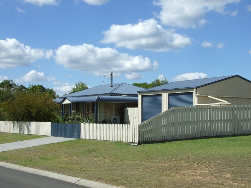 6 Parkland Drive, Crows Nest QLD 4355
