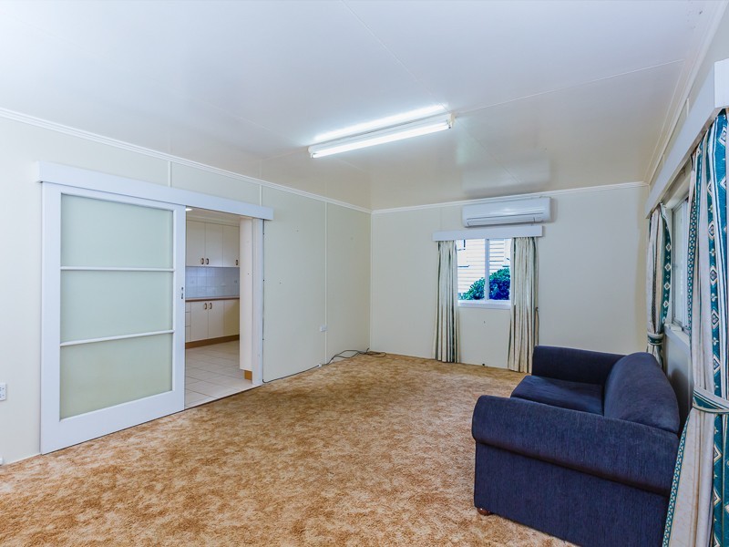 54 Charles Street, Crows Nest QLD 4355