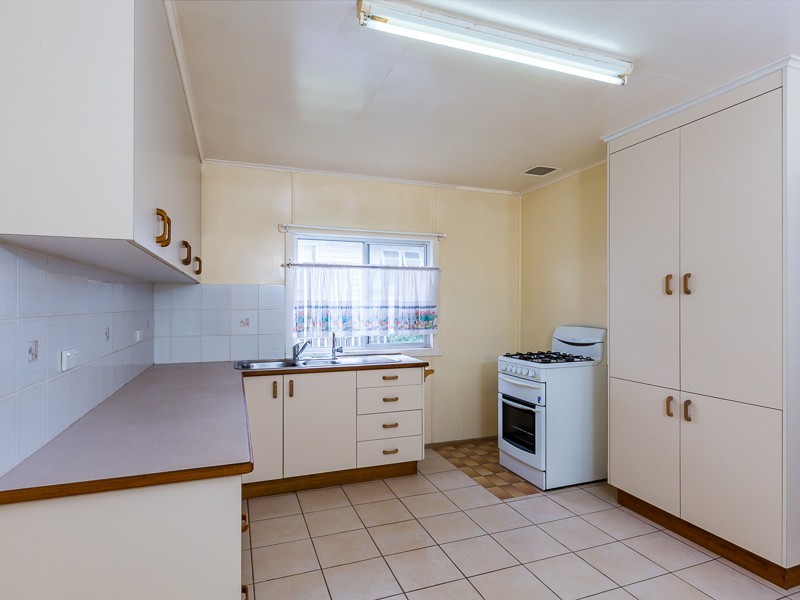 54 Charles Street, Crows Nest QLD 4355