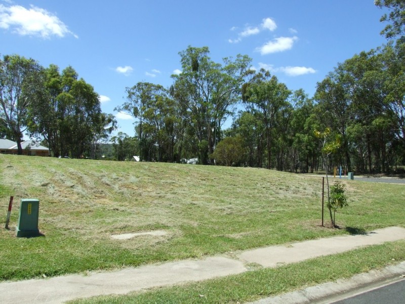 2 Lewis Street, Crows Nest QLD 4355
