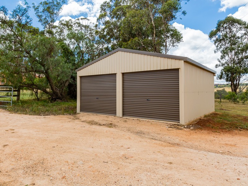 735 Merritts Creek Road, Hampton QLD 4352