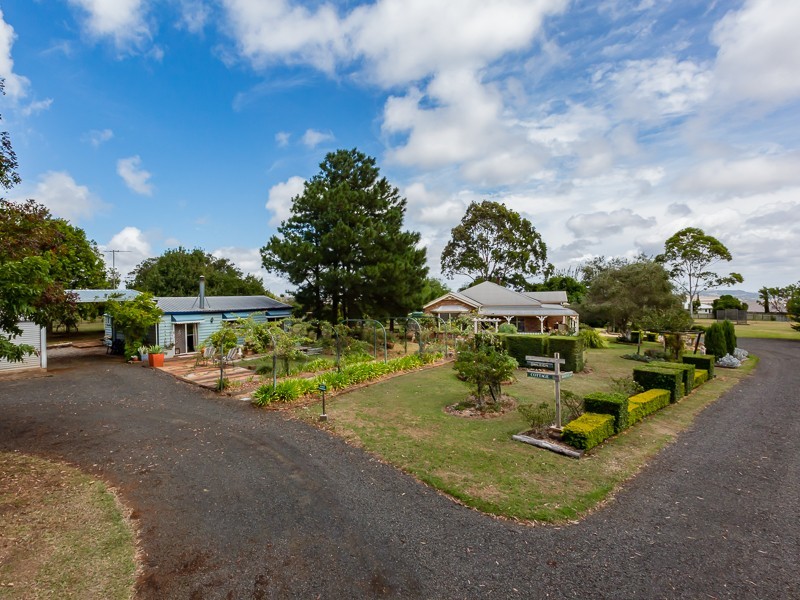 19 Bowtell Drive, Highfields QLD 4352