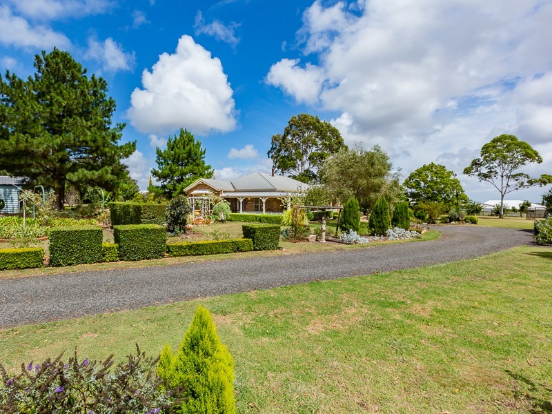 19 Bowtell Drive, Highfields QLD 4352