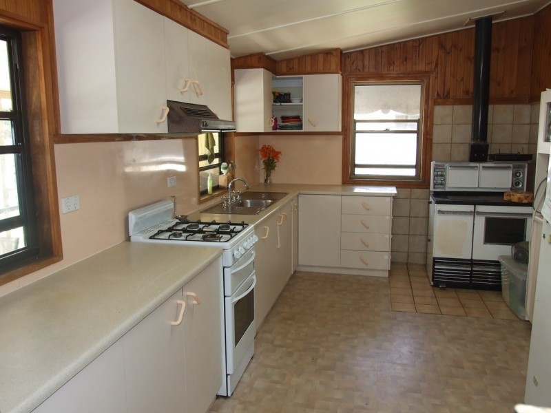 28 Albert street, Crows Nest QLD 4355