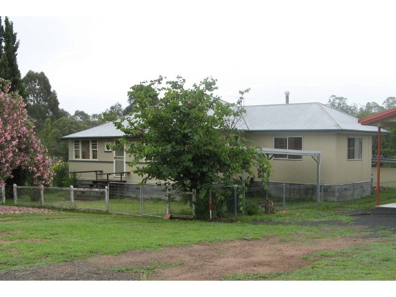 28 Albert street, Crows Nest QLD 4355