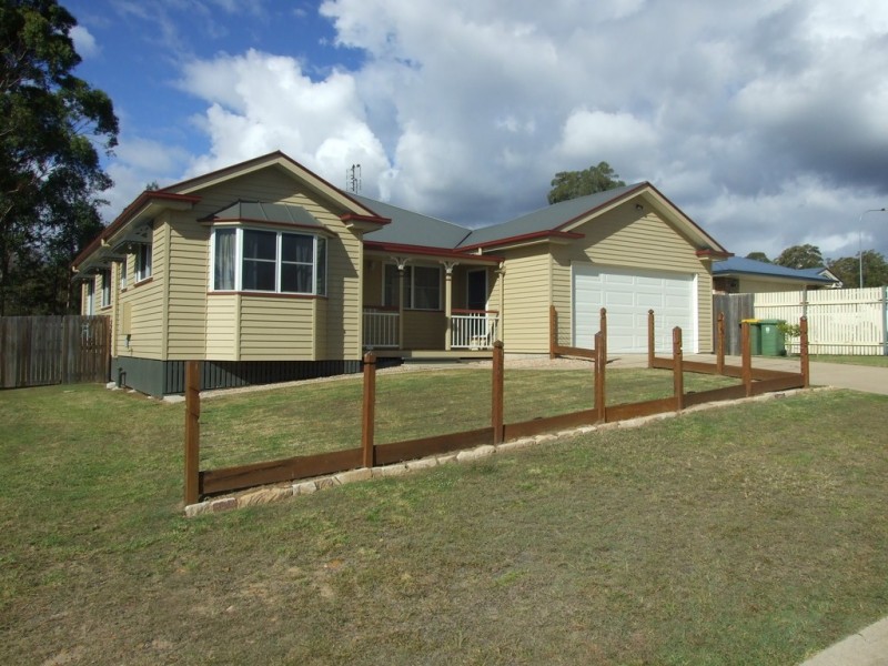 26 Samuel Avenue, Crows Nest QLD 4355