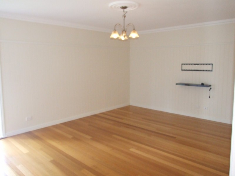 26 Samuel Avenue, Crows Nest QLD 4355