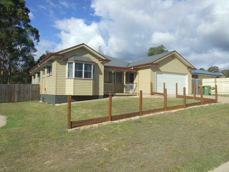 26 Samuel Avenue, Crows Nest QLD 4355