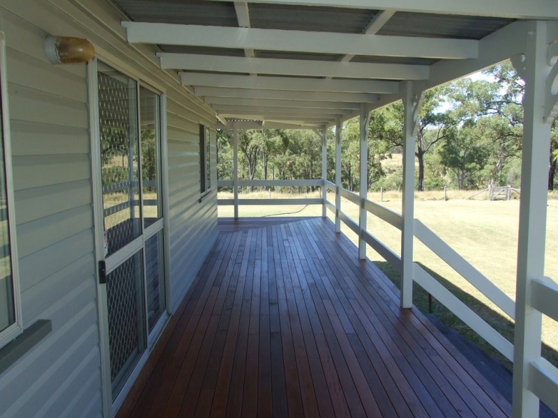 6009 New England Highway, Crows Nest QLD 4355