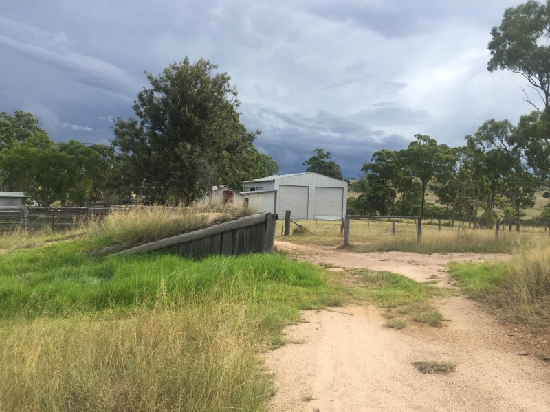6009 New England Highway, Crows Nest QLD 4355