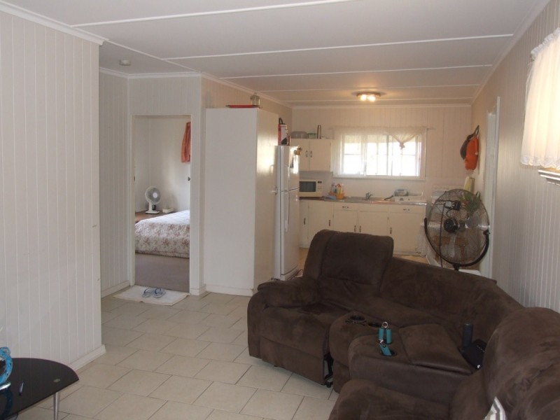 34 Campbell Street, Oakey QLD 4401