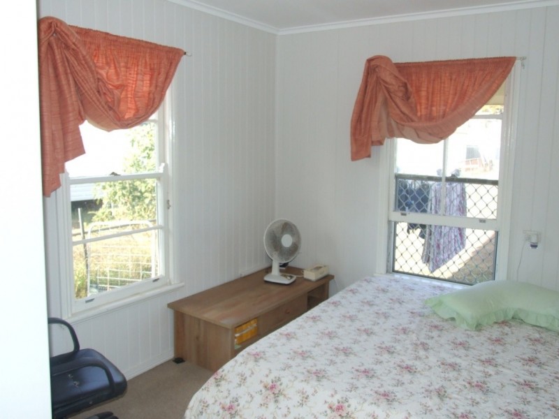 34 Campbell Street, Oakey QLD 4401