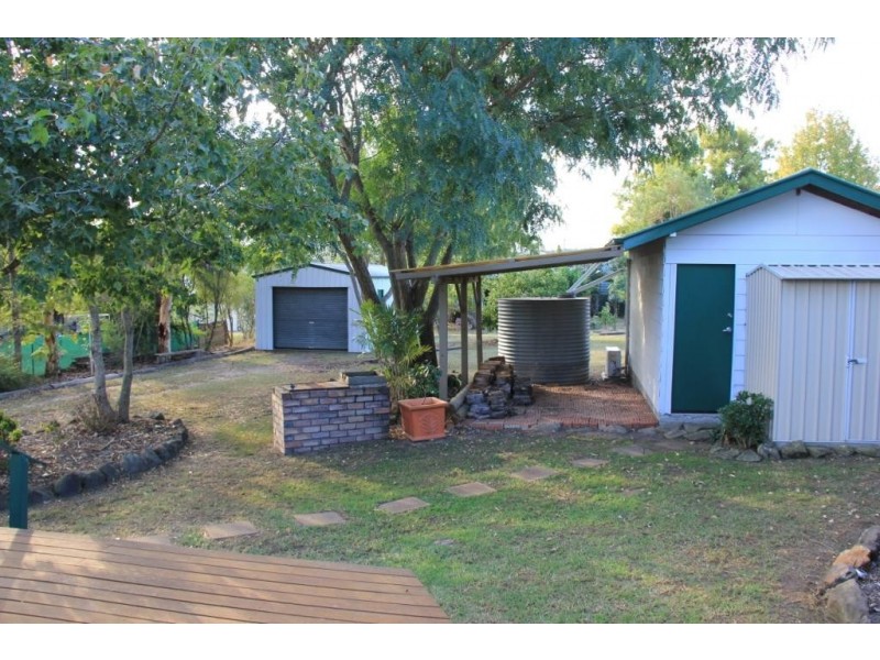 34 South Street, Crows Nest QLD 4355