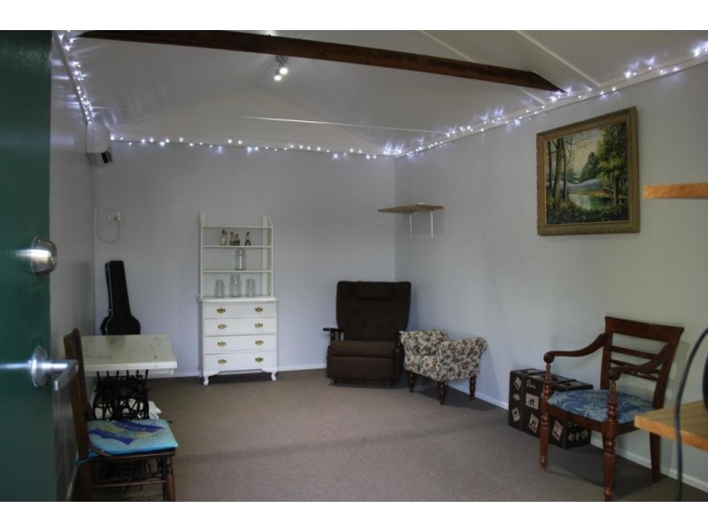 34 South Street, Crows Nest QLD 4355