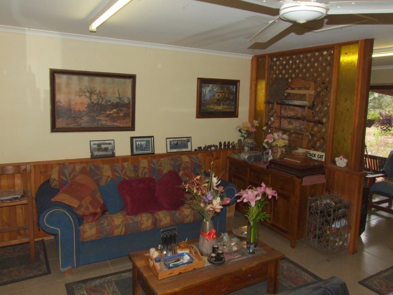 45 Brennan Road, Hampton QLD 4352