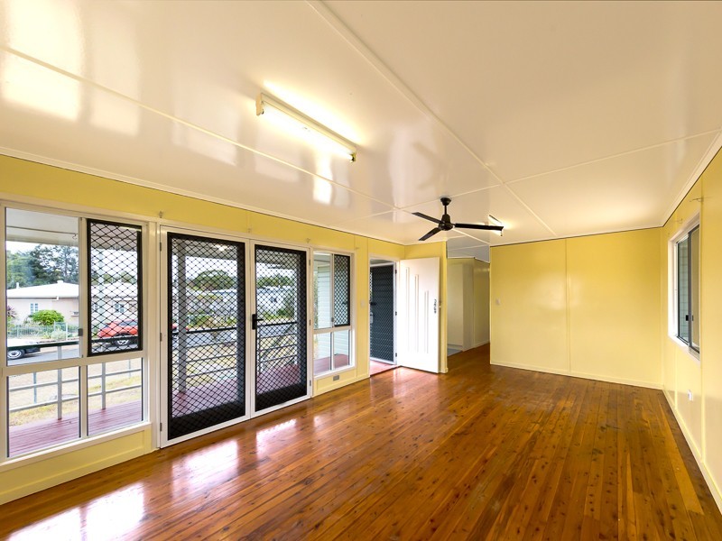 2 Lalor Street, Crows Nest QLD 4355