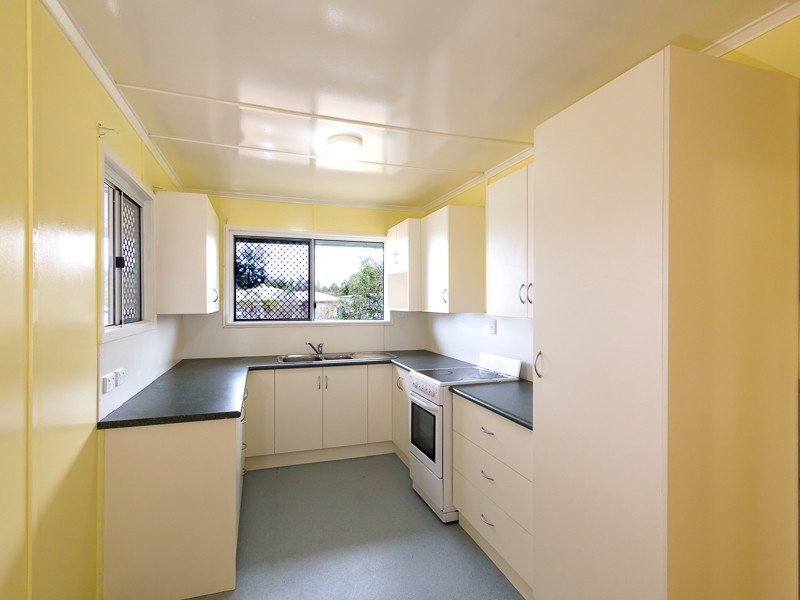 2 Lalor Street, Crows Nest QLD 4355