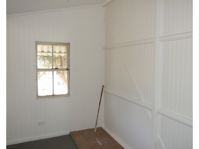 15 Devoncourt Road, Crows Nest QLD 4355