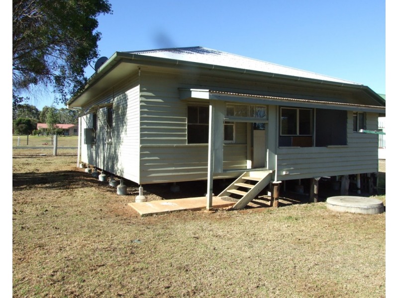 15 Devoncourt Road, Crows Nest QLD 4355