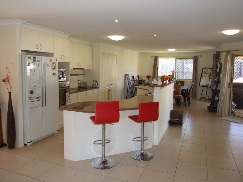 17 Vicky Avenue, Crows Nest QLD 4355