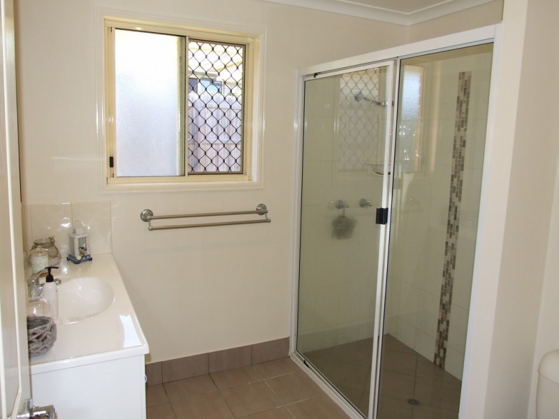 17 Vicky Avenue, Crows Nest QLD 4355