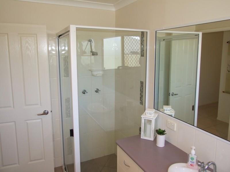 17 Vicky Avenue, Crows Nest QLD 4355