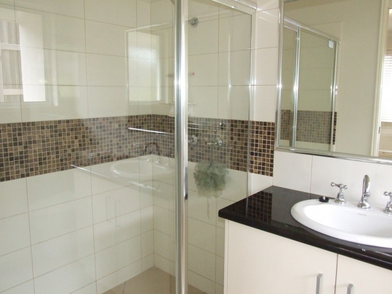 3 Lewis Street, Crows Nest QLD 4355