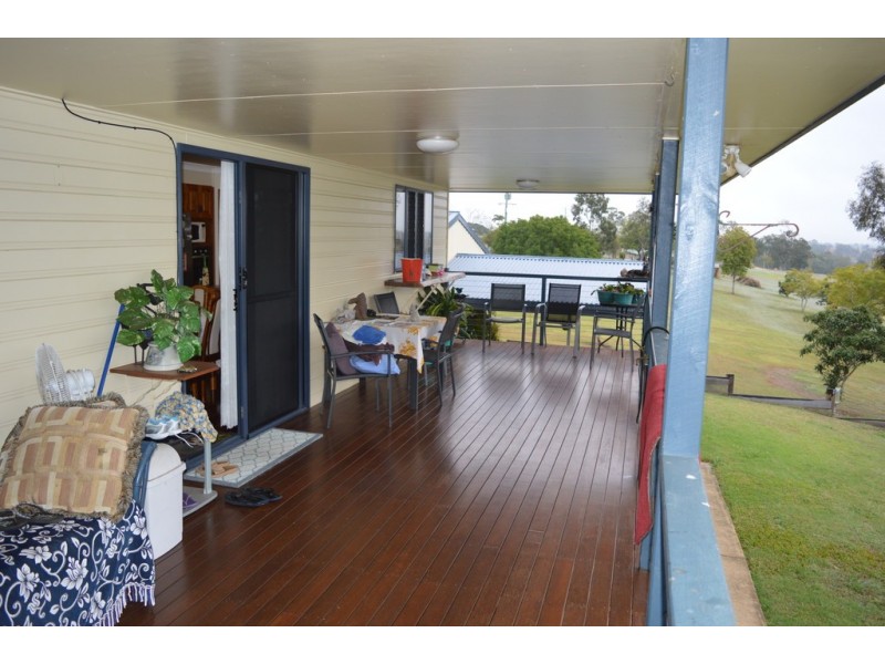 42 Carseldine Street, Kilcoy QLD 4515