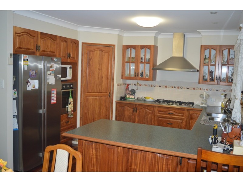 42 Carseldine Street, Kilcoy QLD 4515