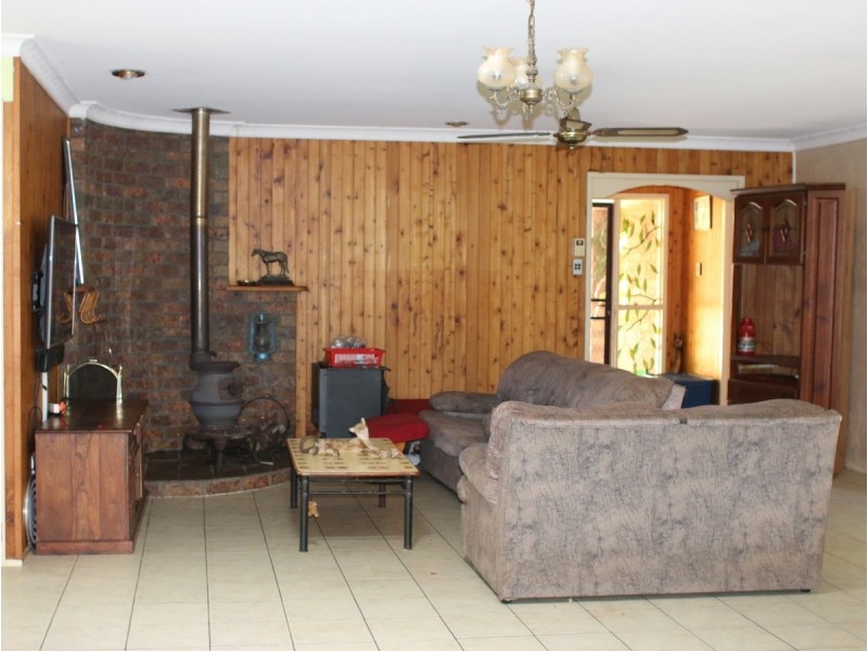 50 Thompson Road, Bellmere QLD 4510